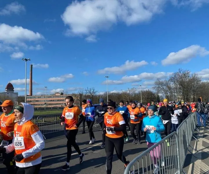 Dlaczego dystans maratonu wynosi 42 195 metrów? Odkrywamy tajemnice tej legendarnej trasy