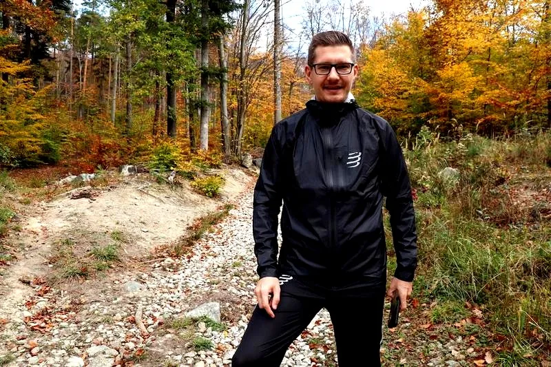Jak się ubrać na bieganie w chłodniejsze dni, gdy temperatura wynosi 12 stopni?